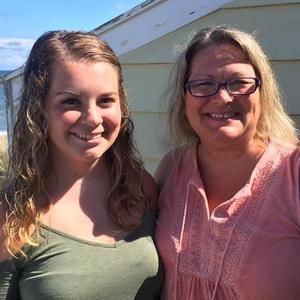 Meet your Posher, Holly